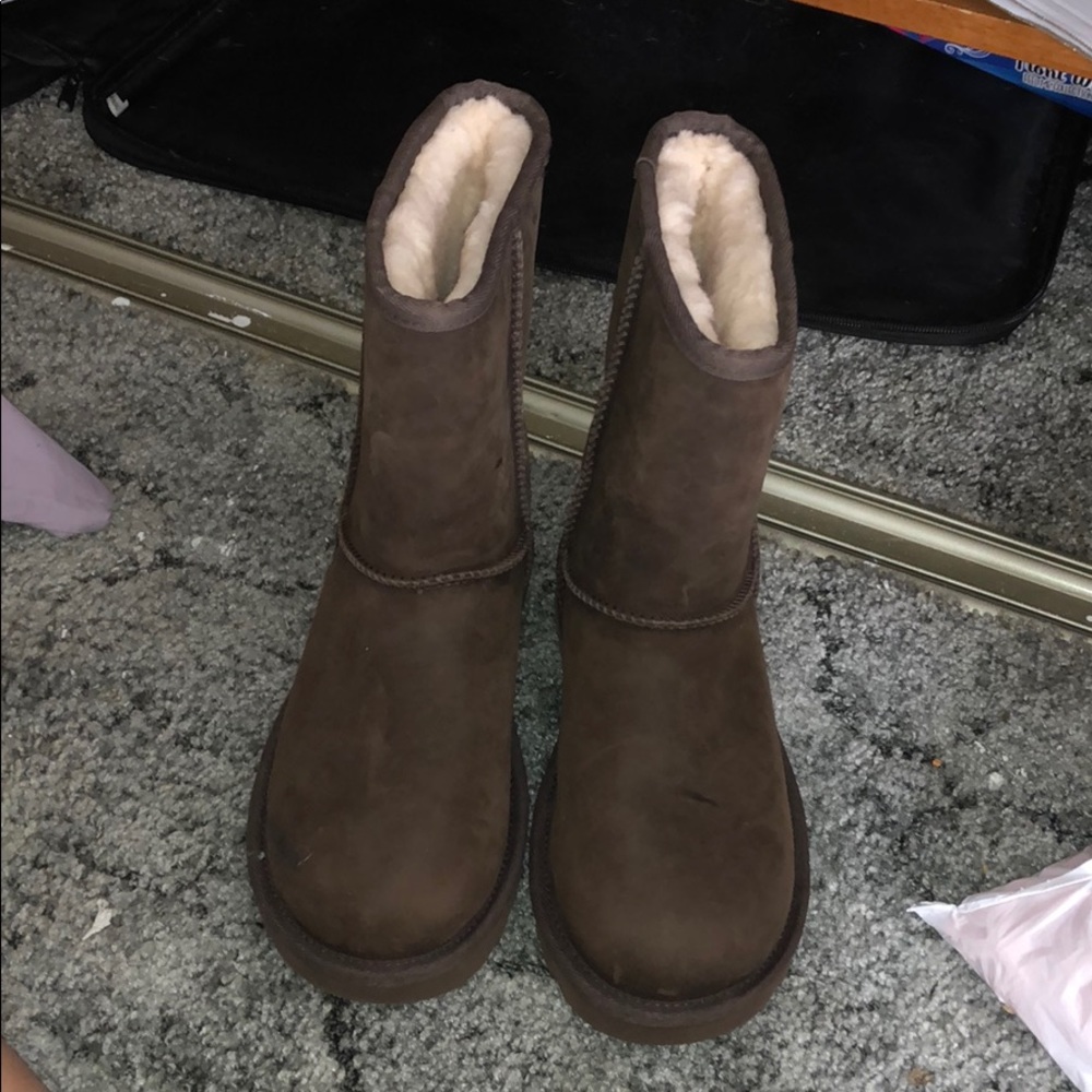 AUTHENTIC UGG LEATHER 1016559 boots sz 5